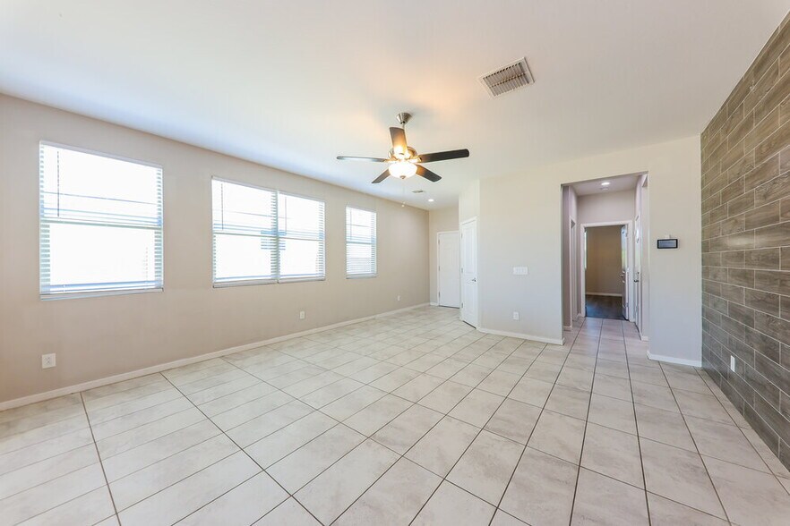 Building Photo - 23670 W Whyman Ave