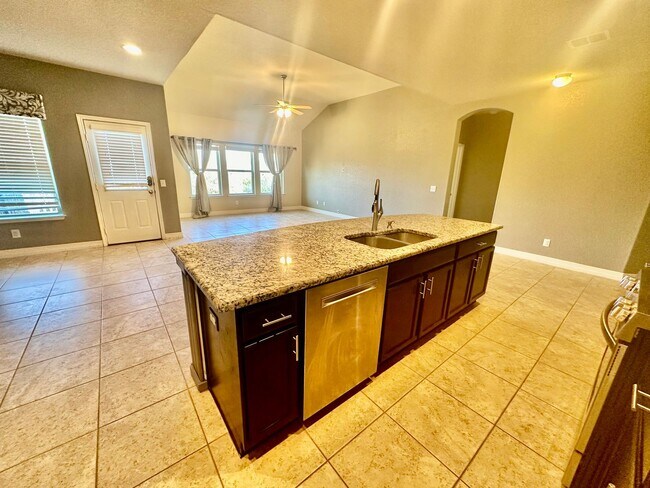 Building Photo - 1010 Bar Z Ranch