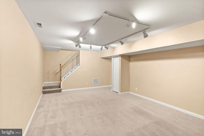 Building Photo - 943 Castle Rock Ln