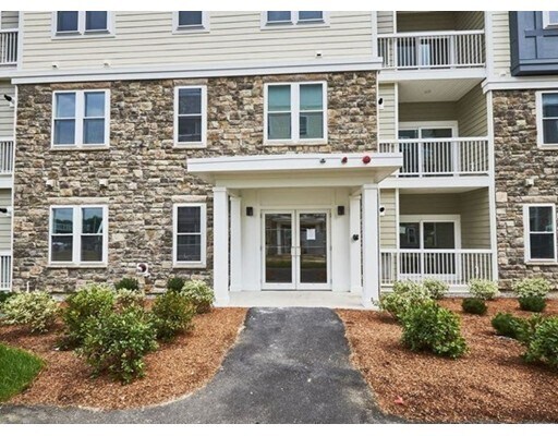 Building Photo - 130 University Ave