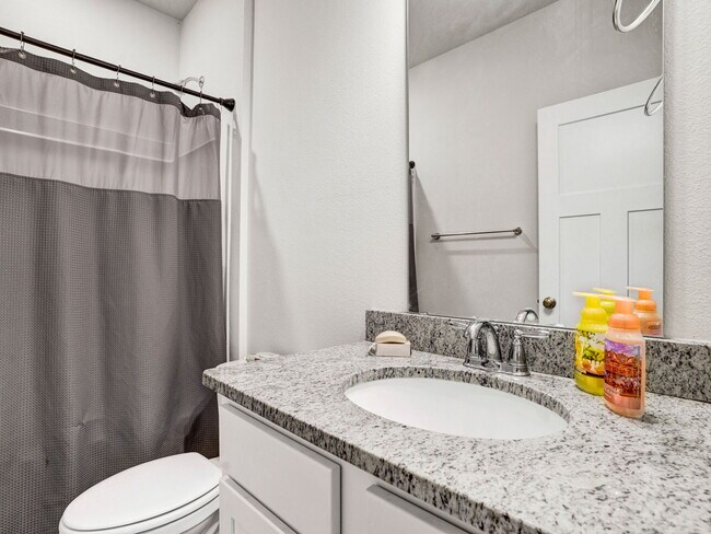 Building Photo - 3962 Whitetail Ln