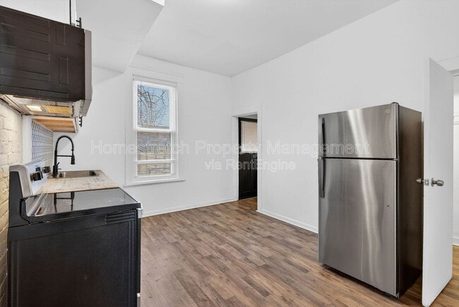 Building Photo - 3833 Oregon Ave