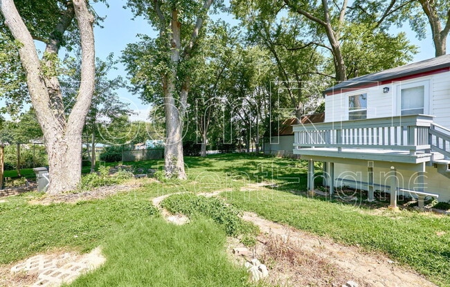 Building Photo - 3361 Delta Dr