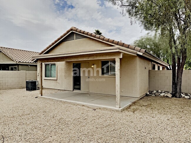 Building Photo - 16603 W Paradise Lane