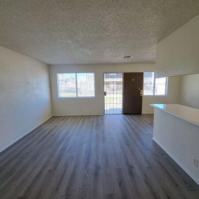Building Photo - 156 Judy Ln