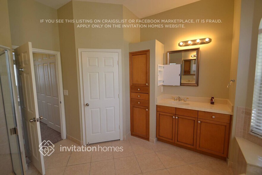 Building Photo - 2515 Glendale Dr