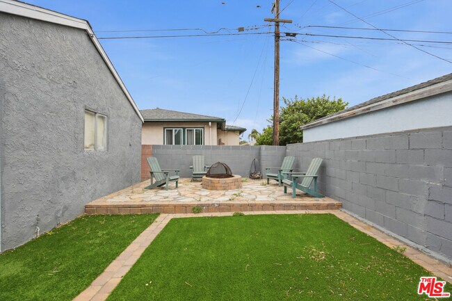 Building Photo - 4221 166th St