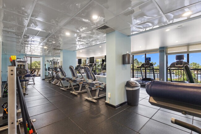 Building Photo - 4740 S Ocean Blvd
