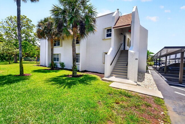 Building Photo - 2975 SW 22nd Ave