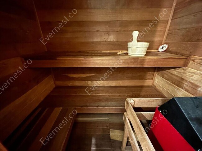 Building Photo - 4891 W Chippewa Dr