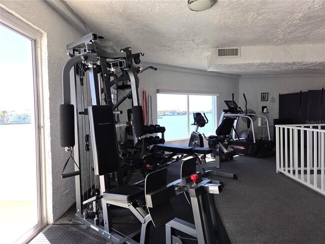 Building Photo - 285 107th Ave