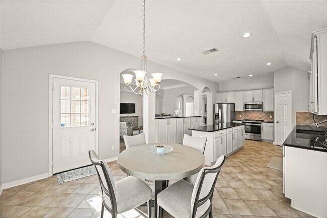 Building Photo - 1330 Leigh Gdns Dr