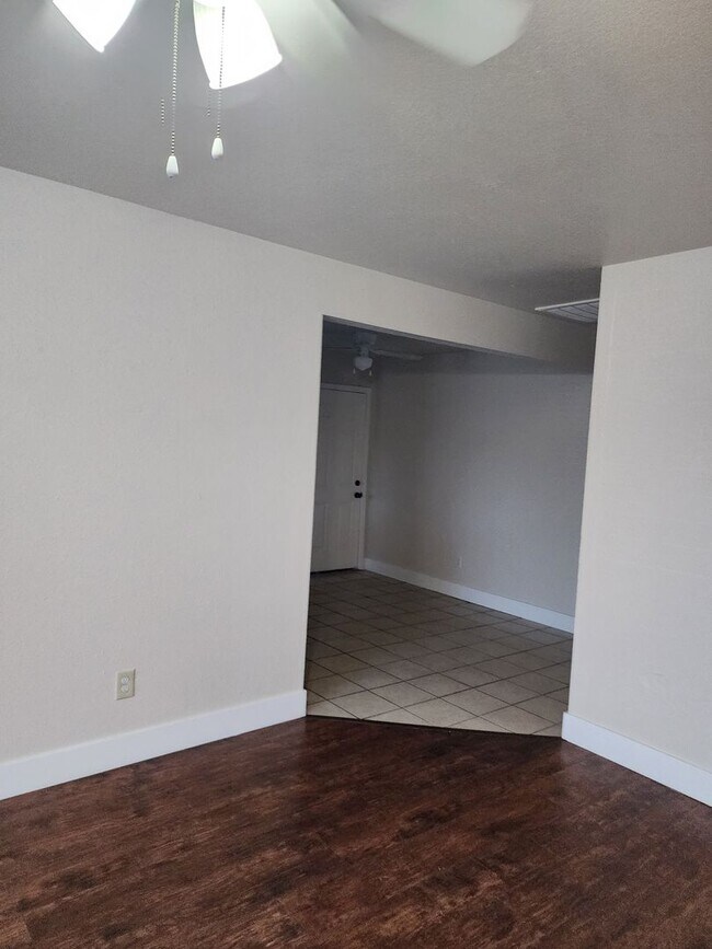 Building Photo - 3 bedroom 1 bath with Garage converted to ...