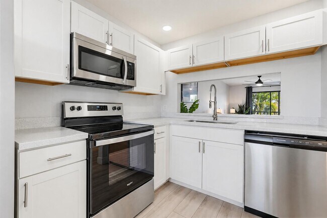 Building Photo - 7245 Golf Colony Ct