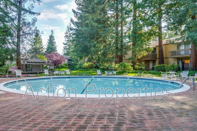 Building Photo - 505 Cypress Point Dr