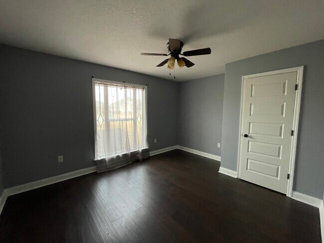 Building Photo - 3931 Karaline Cir