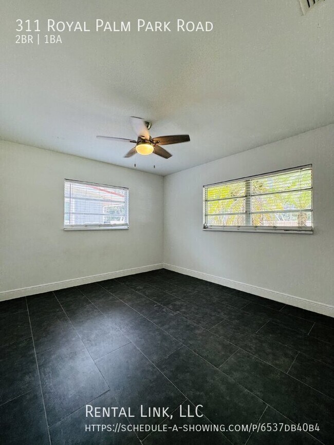 Building Photo - 311 Royal Palm Park Rd