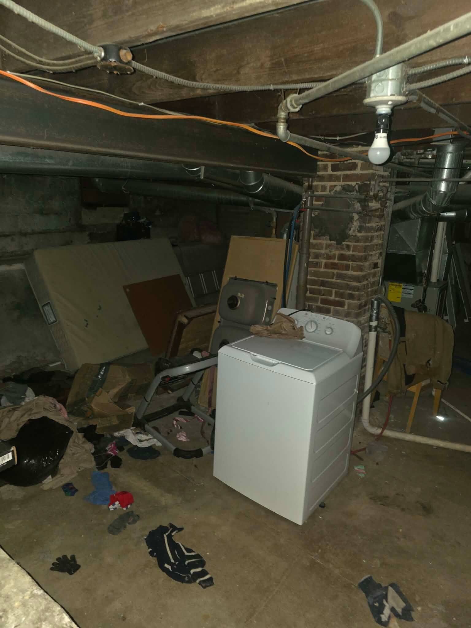 Building Photo - 1729 N Woodford St