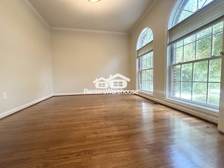 Building Photo - 6212 Massachusetts Ave