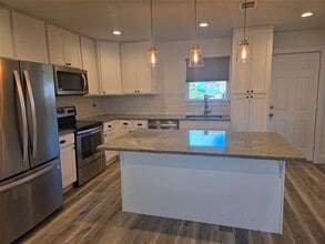 Building Photo - 482 Trout St