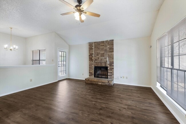 Building Photo - 6822 Quail Lake Dr