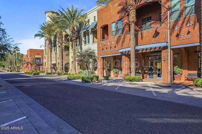 Building Photo - 20363 W Sells Dr