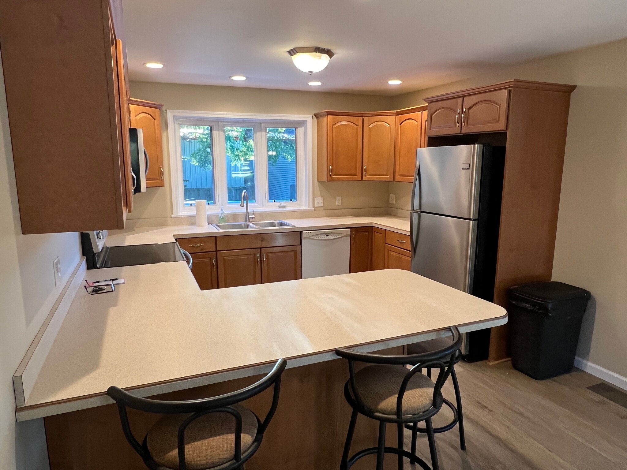 Building Photo - 176 Duer St