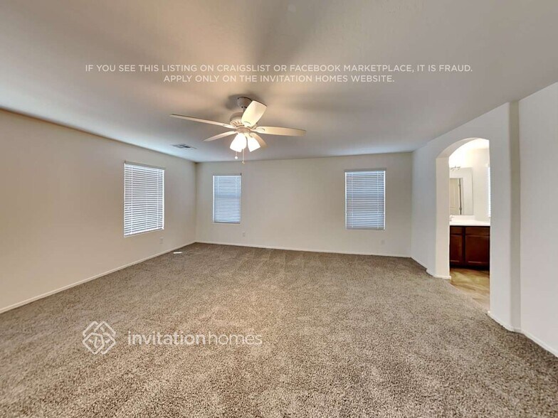 Building Photo - 1322 E Dragon Fly Rd