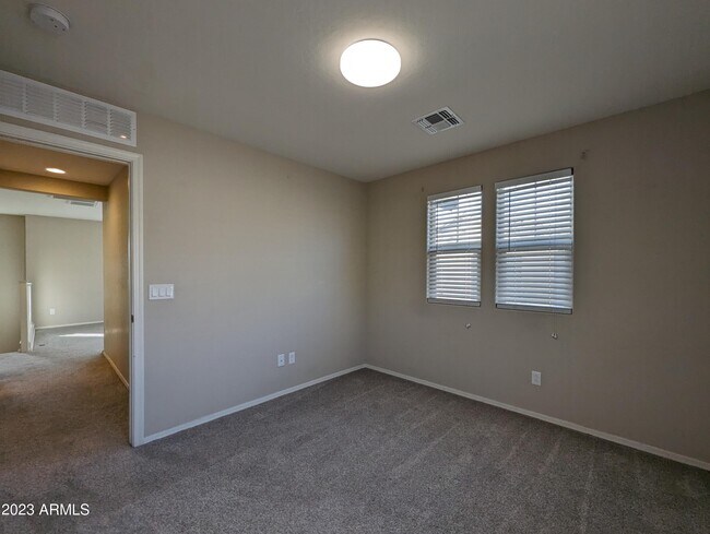 Building Photo - 1253 N 166th Ave