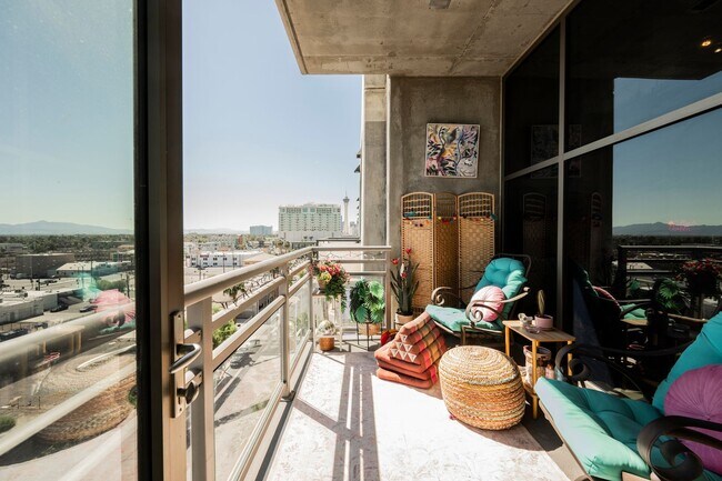 Building Photo - Arts District- Downtown Las Vegas~Luxury furnished condo now available!