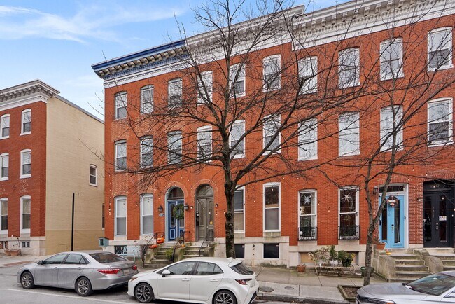 Building Photo - 2021 E Baltimore St