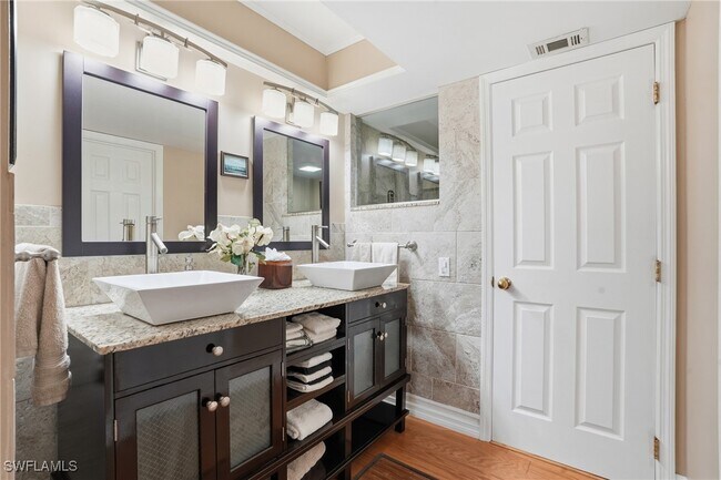 Building Photo - 855 Ketch Dr