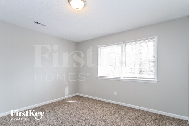Building Photo - 3110 Glenshire Dr