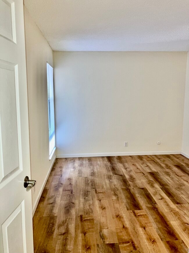 Building Photo - 350 N Civic Dr