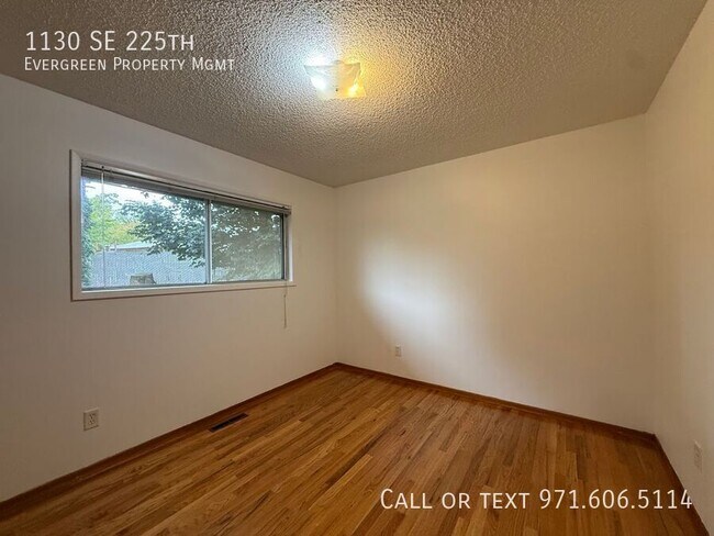 Building Photo - 1130 SE 225th-