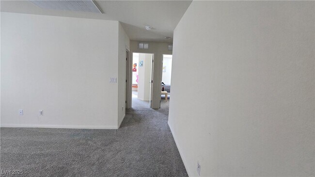 Building Photo - 10971 Meridian Flds Ave