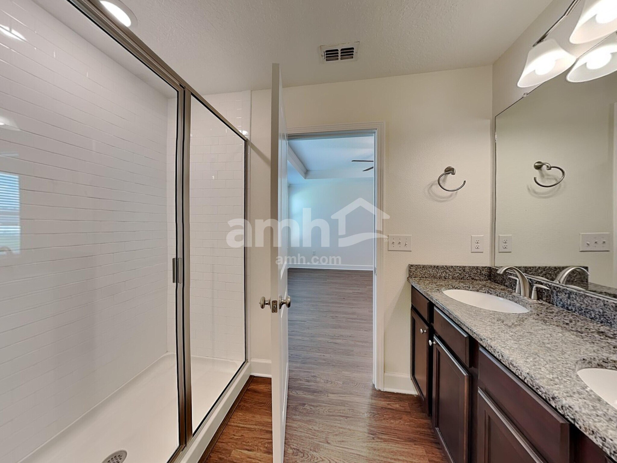 Building Photo - 4624 Birdsong Dr