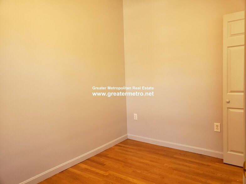 Building Photo - 40 N Bennet St