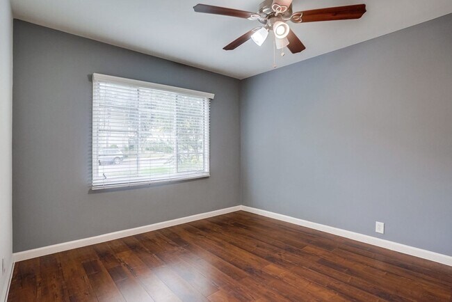 Building Photo - 4319 Santo Tomas Dr