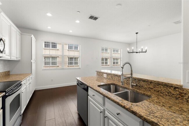 Building Photo - 10144 Arbor Run Dr