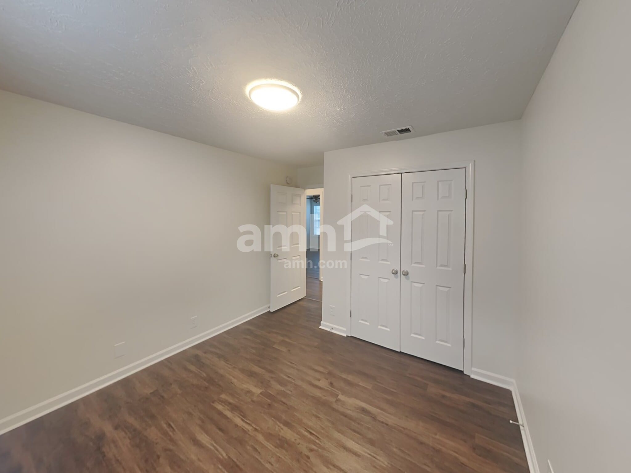 Building Photo - 651 Crescent Rd