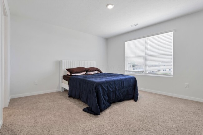 Building Photo - 6302 Marinelli Dr N