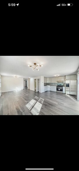 Building Photo - 4213 Seagate Ave