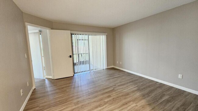 Building Photo - 7805 Sugar Brook Ct