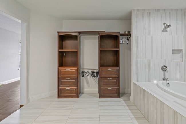 Building Photo - 25534 Sugar Valley Ln