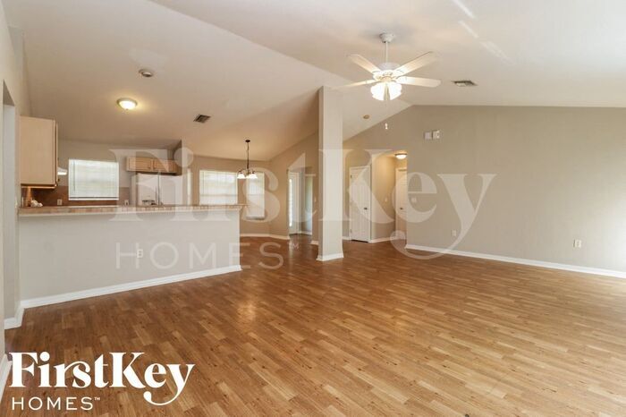Building Photo - 324 Lillon Ave S