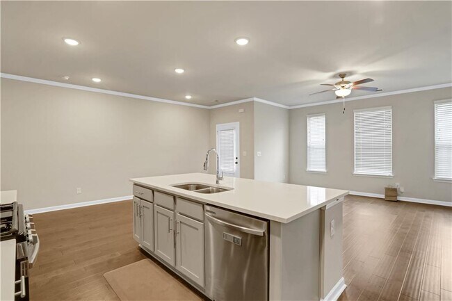 Building Photo - 4364 Sunny Oak Ln