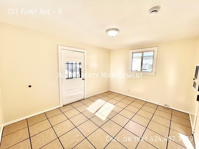 Building Photo - 721 N Flint Ave