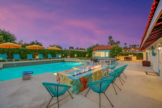 Building Photo - 2230 Tamarisk Rd