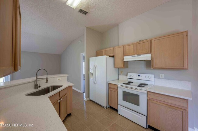 Building Photo - 570 Manship Dr
